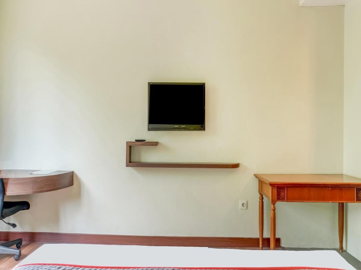 Townhouse Oak Hotel Grand Cikarang Exterior foto