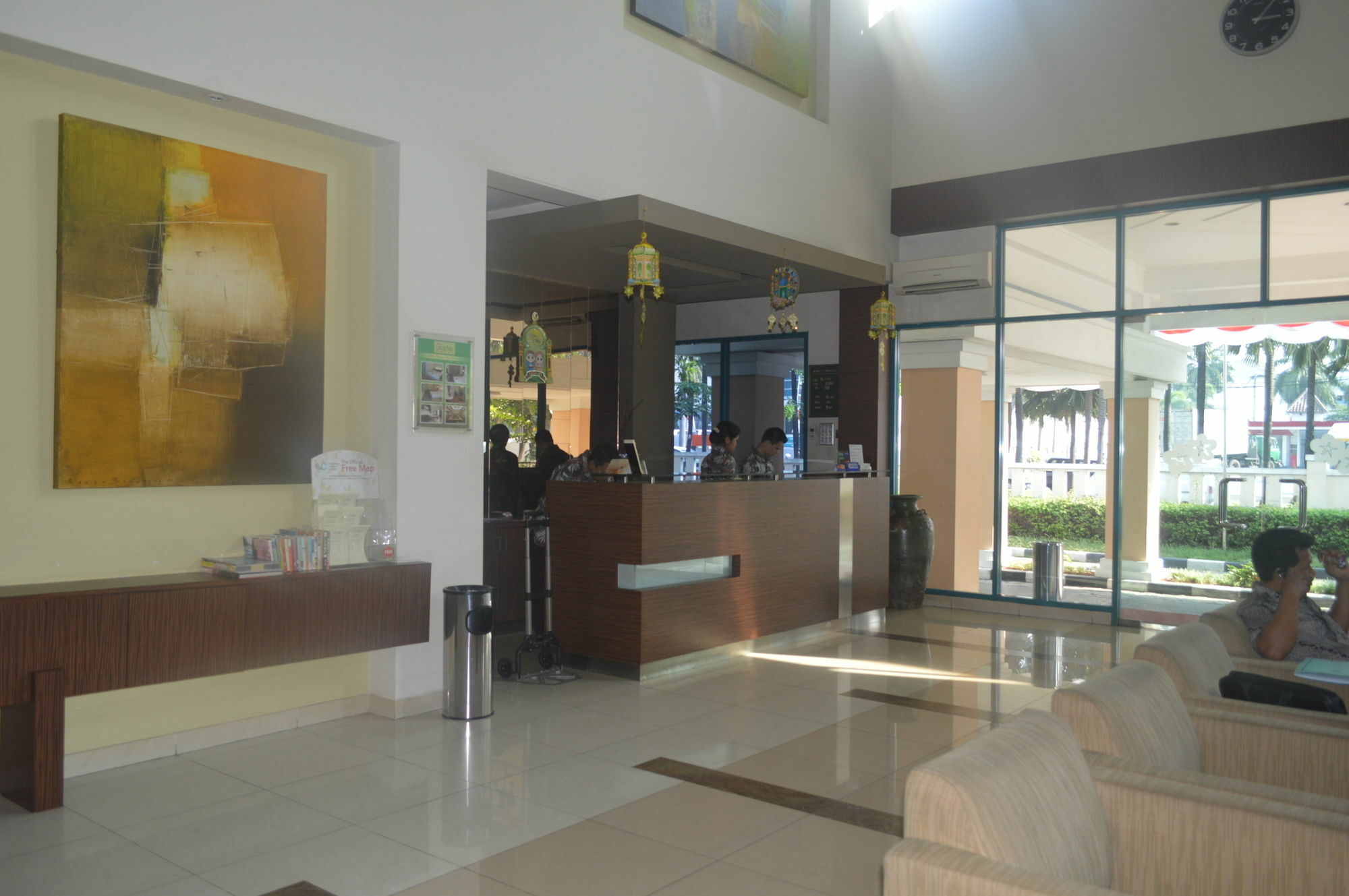 Townhouse Oak Hotel Grand Cikarang Exterior foto