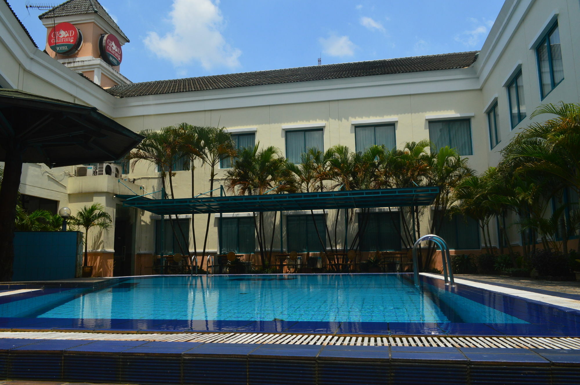 Townhouse Oak Hotel Grand Cikarang Exterior foto